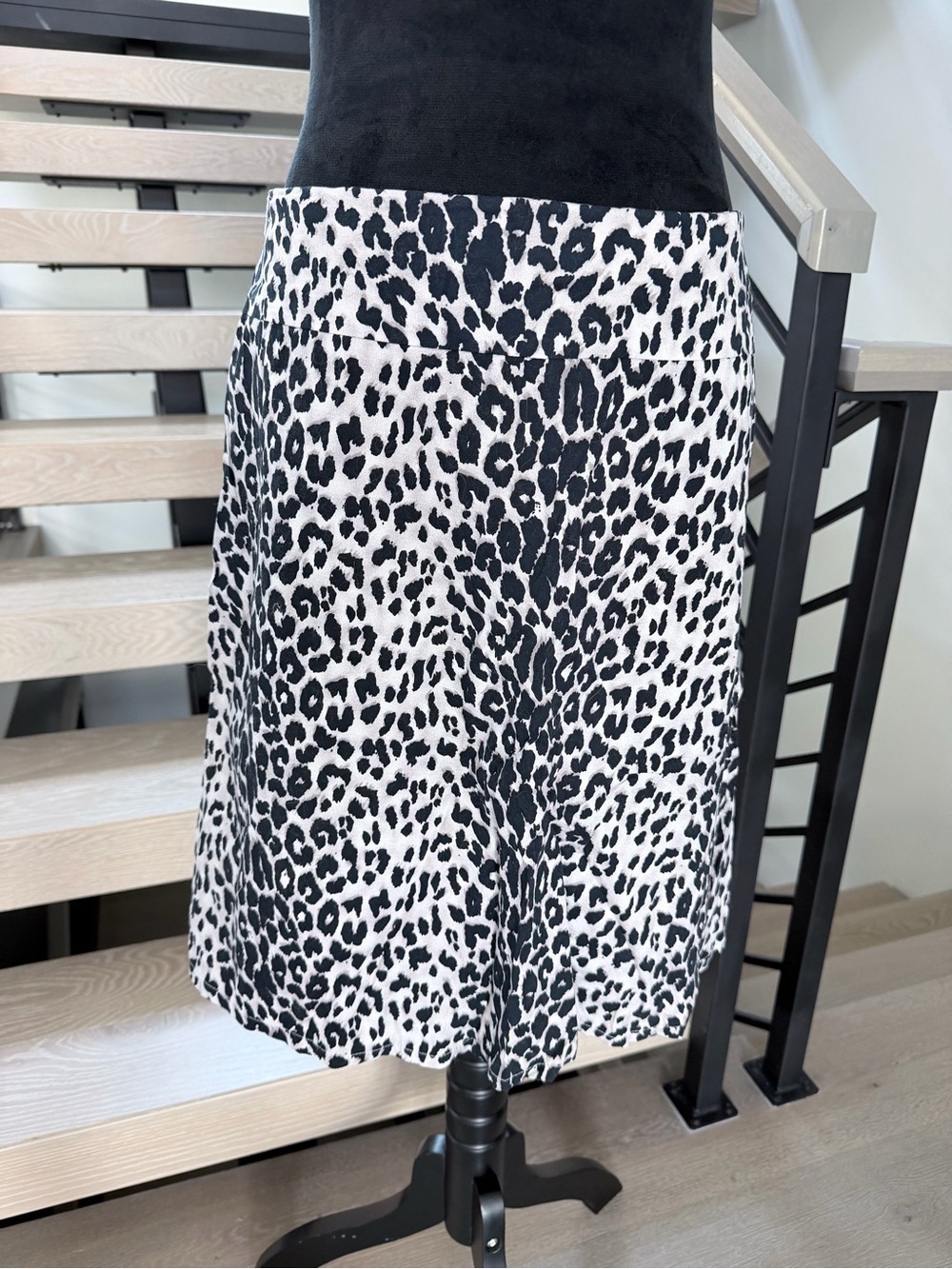 Y2K Black & White Leopard Print A-Line Skirt size M